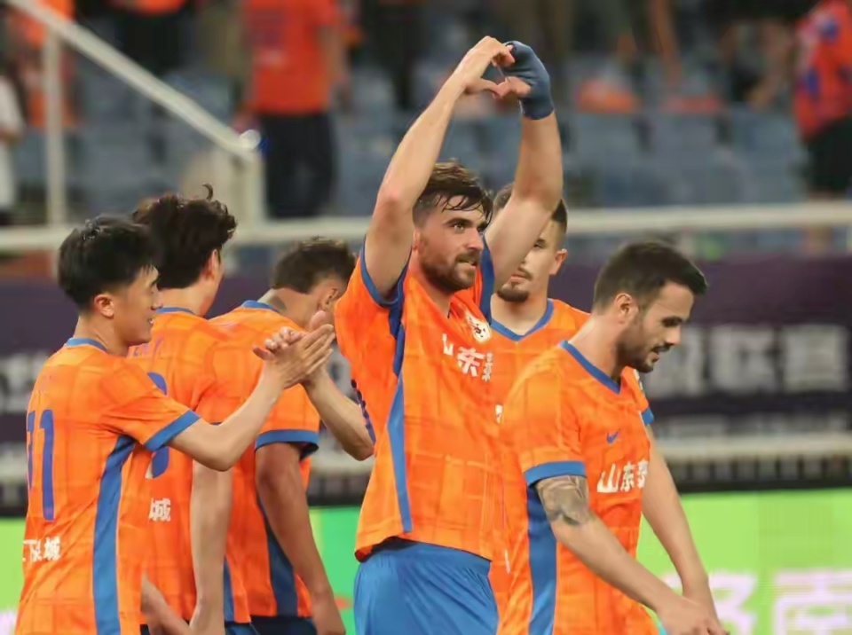 大胜泰山队, 泰山队也是, 主力球员的 大胜泰山队, 泰山队也是, 主力球员的