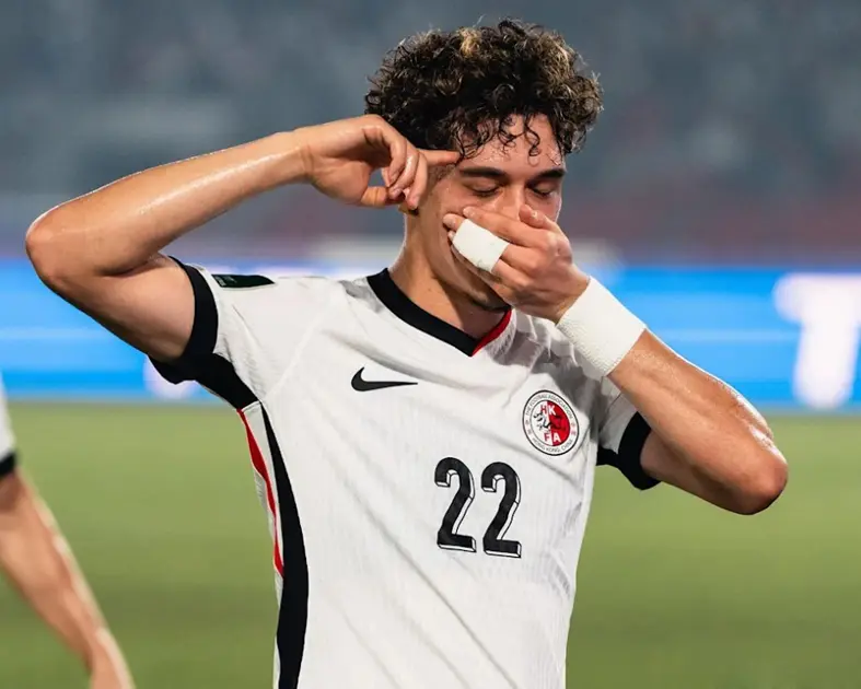 是欧洲教练, 中国香港赢 是欧洲教练, 中国香港赢