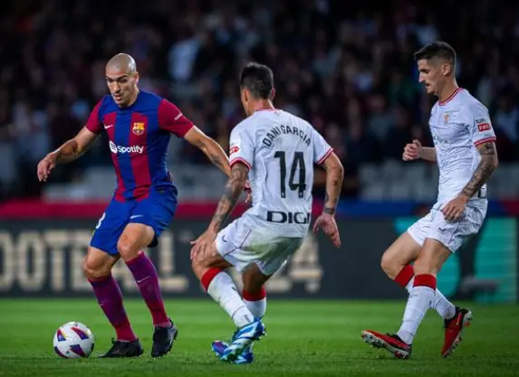 场上比分仍 场上比分仍